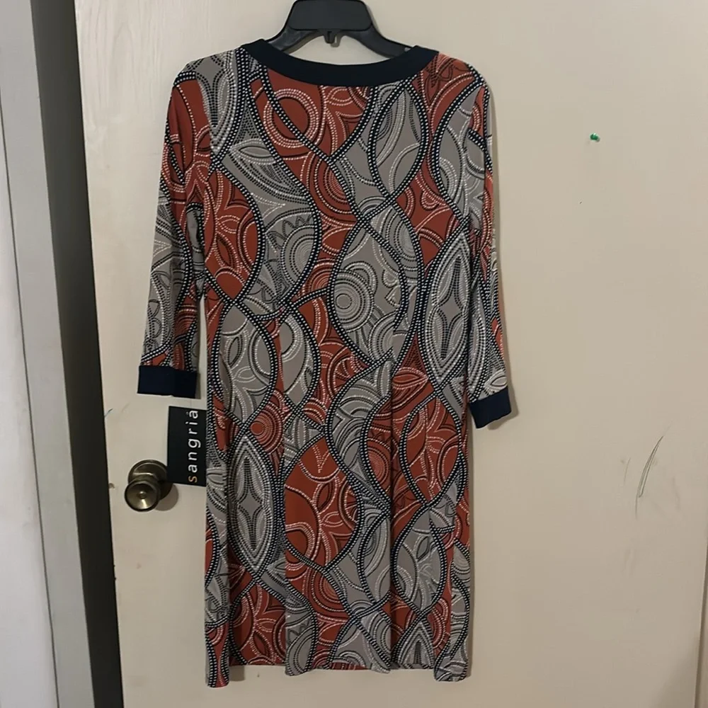 never worn - Picture 2 of 2